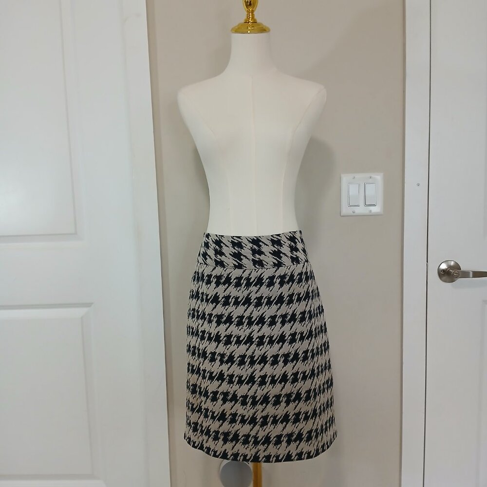 Ann Taylor Skirt Women's Size 10 Black Cream Houndstooth Print Zipper Closure - Picture 5 of 7